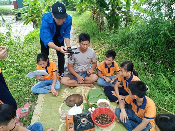 Hai Duong youngsters make tourism promotion videos